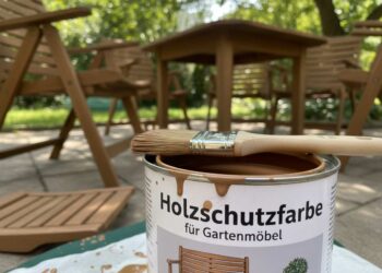 Holzschutzfarbe für Gartenmöbel
