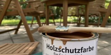 Holzschutzfarbe für Gartenmöbel